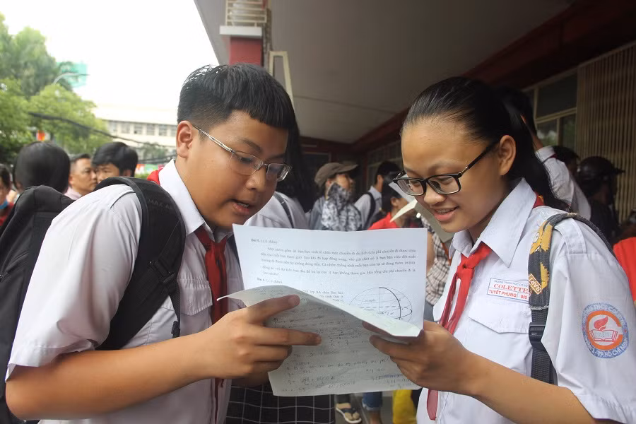 Thí sinh dự thi vào lớp 10 tại TP.HCM