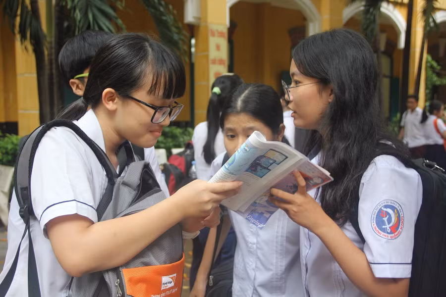Thí sinh dự thi vào lớp 10 tại TP.HCM