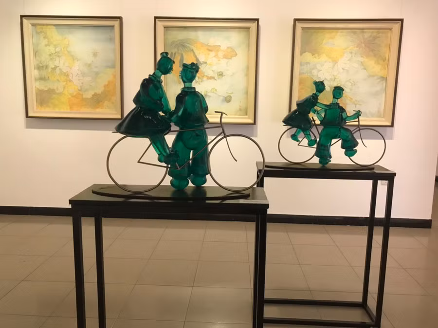 Triển lãm mỹ thuật 2021 - ĐH Kiến trúc Hà Nội: “Khí chất” của các giảng viên - nghệ sĩ&nbsp; ảnh 2