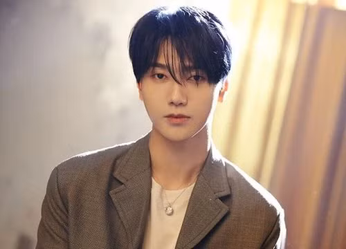 10 nam ca sĩ K-Pop có giọng hát như thiên thần ảnh 5