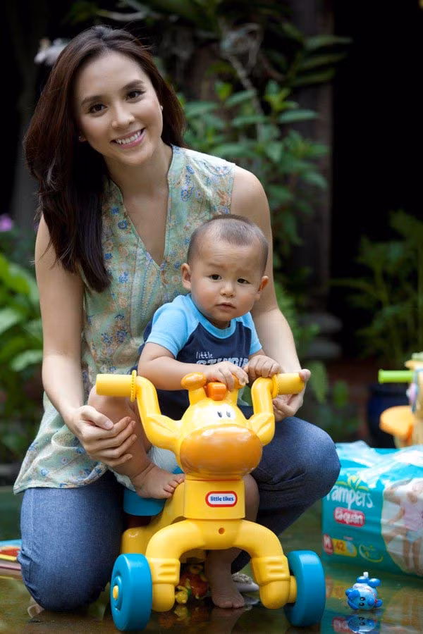 Hiện tại, Thiên Lý và Quốc Toàn đã có 1 cậu con trai đầu lòng kháu khỉnh sau hơn 1 năm chung sống, thương yêu nhau hết lòng.