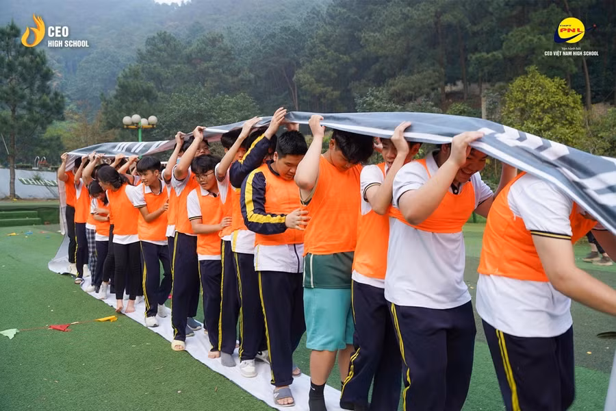Hoạt động ngoại khóa, trải nghiệm thực tế giúp các em chủ động và dễ dàng kết nối, giao lưu với thầy cô, bạn bè.