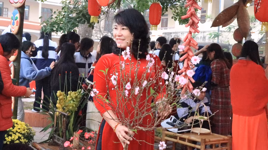 Các hoạt động giúp thầy cô và các em học sinh Xây dựng văn hóa học đường.