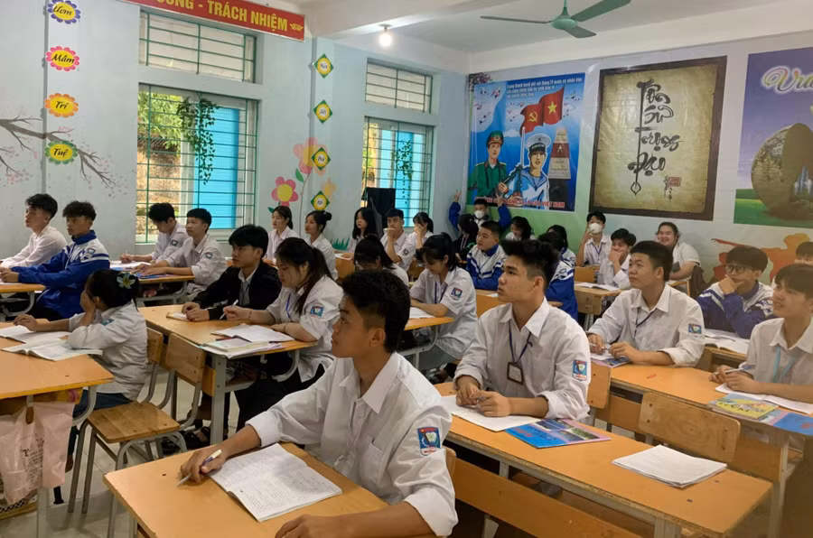 Giờ ôn tập của học sinh Trường THPT huyện Mường Tè (Lai Châu). Ảnh: Hà Thuận
