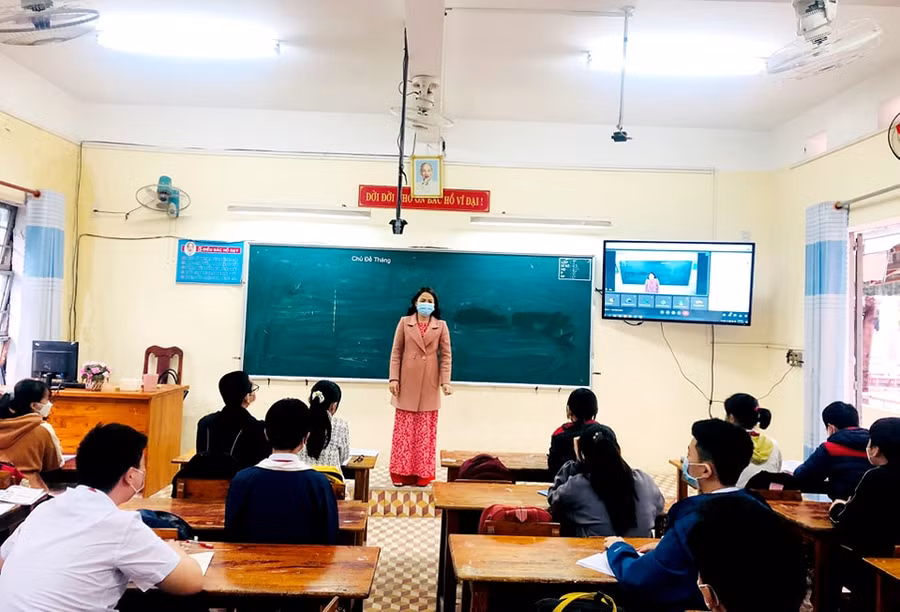 Phòng học theo mô hình 2 trong 1: kết hợp dạy học trực tuyến và trực tiếp của Trường THCS Lương Thế Vinh (quận Liên Chiểu, Đà Nẵng).