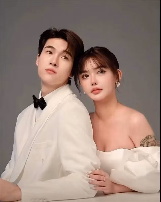 Hot girl, người mẫu Hàn An Nhiễm sẽ kết hôn với bạn trai Tống Hạo Nhiên vào tháng 6 tới đây. Hot girl, người mẫu Hàn An Nhiễm sẽ kết hôn với bạn trai Tống Hạo Nhiên vào tháng 6 tới đây.
