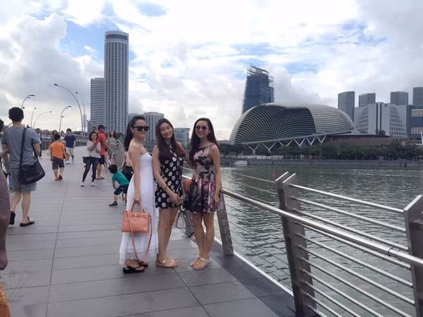 cô gái công sở