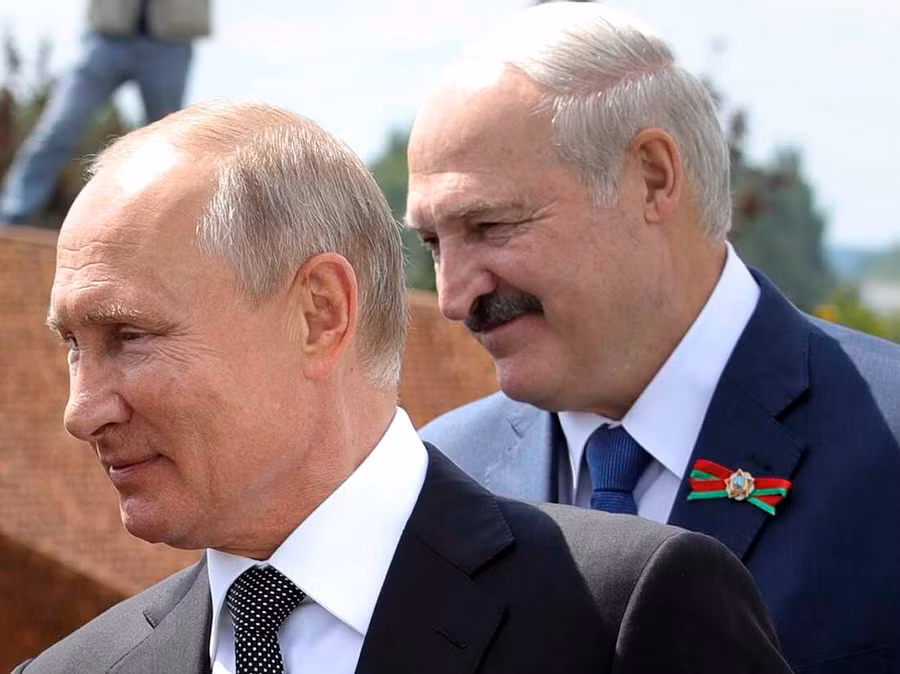 Tổng thống Belarus Alexander Lukashenko đã nêu ra sáng kiến tập trận chung Nga- Belarus về huấn luyện sử dụng vũ khí hạt nhân chiến thuật.