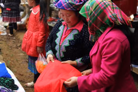 Dac sac phien cho vung cao Sin Suoi Ho, Lai Chau - Anh 7