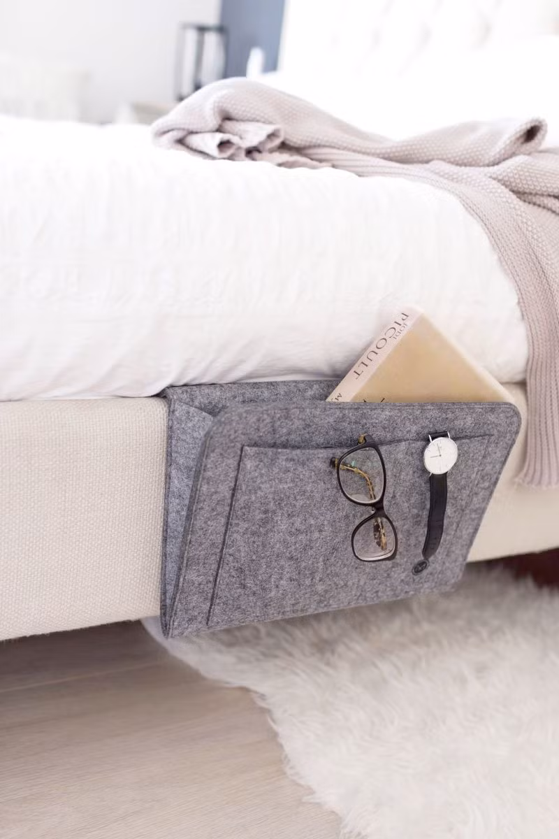 Những món đồ lưu trữ tiện ích này thường rất hay được bán ở các shop bán đồ phụ kiện nhỏ.