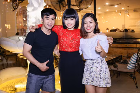 Gai 4 con Trang Nhung van 