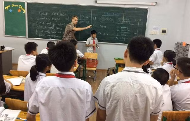 David khơi nguồn cảm hứng cho các bạn nhỏ qua các chương trình lý thú
