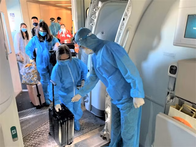 Vietnam Airlines sẽ thử nghiệm "hộ chiếu vắc xin", tiến tới lộ trình khai thác 2 chiều bay quốc tế (ảnh: VNA).