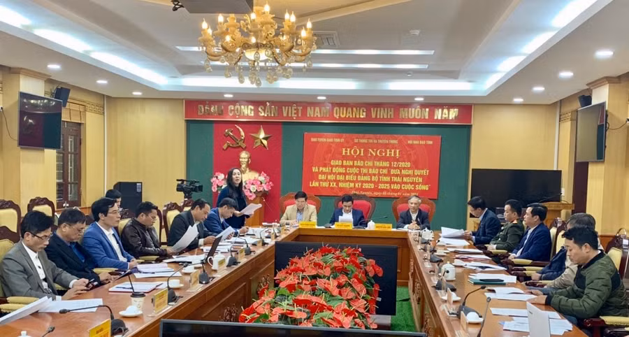 Hội nghị giao ban báo chí thường kỳ và phát động cuộc thi báo chí "Đưa Nghị quyết Đại hội đại biểu Đảng bộ tỉnh lần thứ XX, nhiệm kỳ 2020-2025 vào cuộc sống".