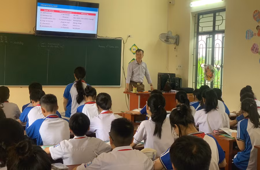 Thầy trò Trường THCS Nguyễn Chuyên Mỹ (An Lão, TP Hải Phòng) trong giờ học. Ảnh: NTCC