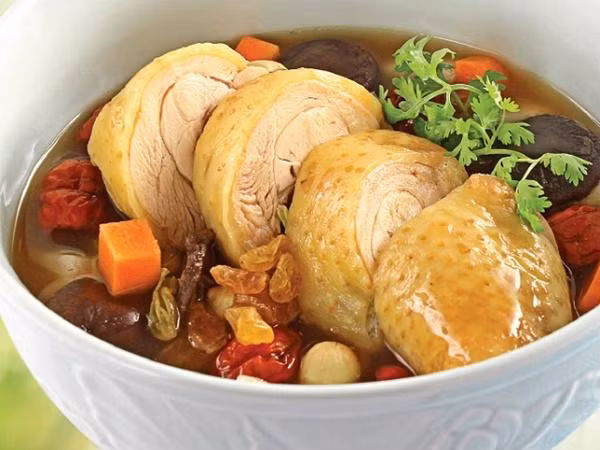 Thịt gà không chỉ là món ăn quen thuộc trong bàn tiệc ngày Tết mà còn có tác dụng trị bách bệnh ảnh 3