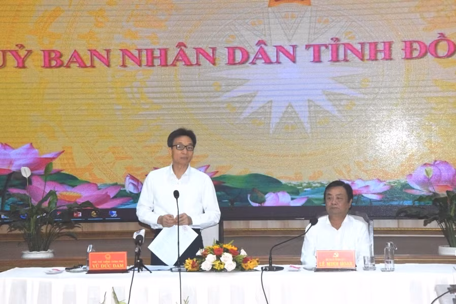 Phó Thủ tướng Vũ Đức Đam phát biểu tại buổi làm việc Phó Thủ tướng Vũ Đức Đam phát biểu tại buổi làm việc