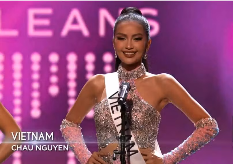 Ngọc Châu tự tin tỏa sáng trên sân khấu Miss Universe.