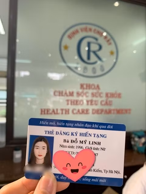 Hoa hậu Đỗ Mỹ Linh đăng ký hiến tạng.