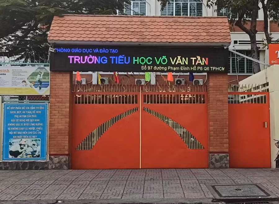 Học sinh Trường Tiểu học Võ Văn Tần Quận 6 tạm nghỉ học từ ngày 1/12 để phòng dịch Covid-19 cho đến khi có thông báo mới. Ảnh minh hoạ T.Lê