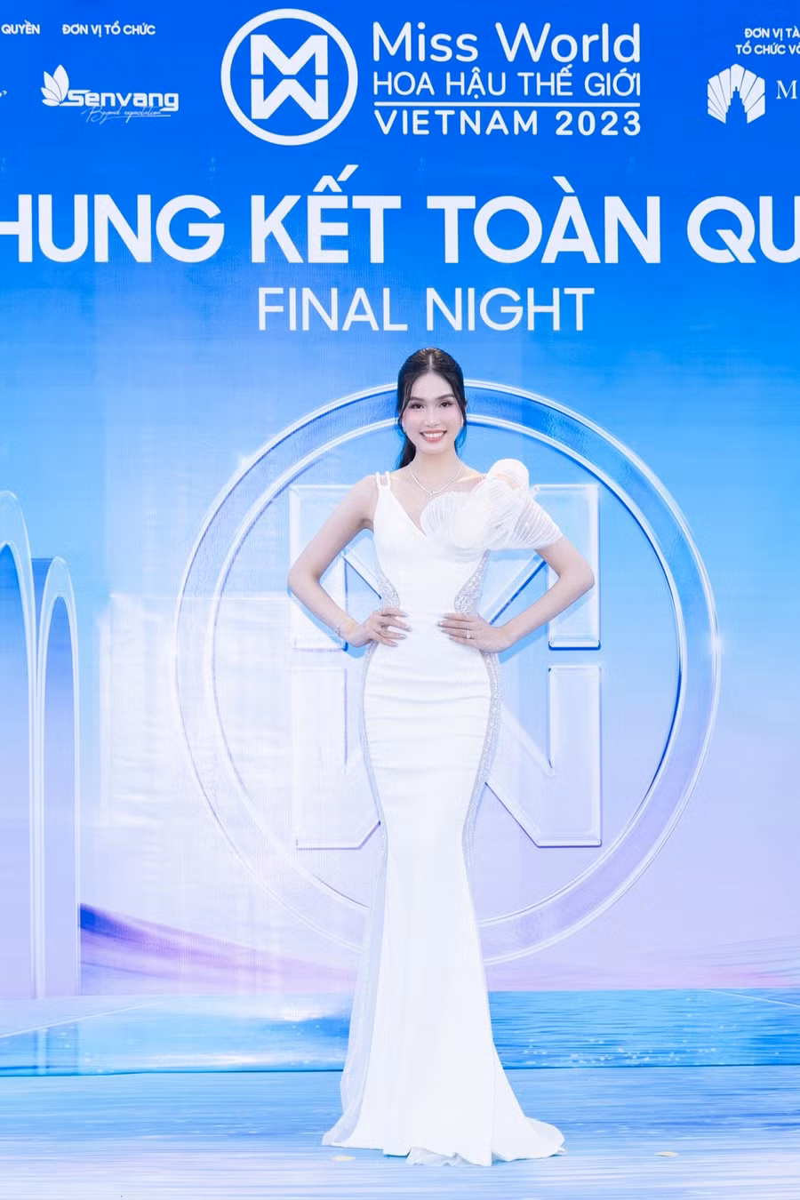 Á hậu Phương Anh.