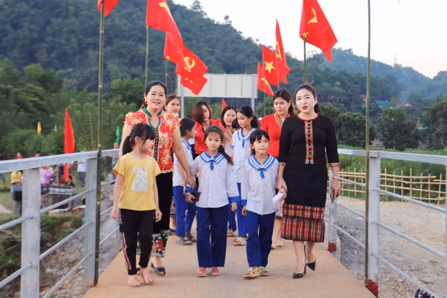 Đội ngũ nhà giáo mong các chính sách đặc thù sớm được thực hiện để họ có thể toàn tâm, toàn ý cống hiến, giảng dạy. Ảnh: Hồ Lài