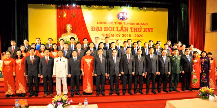 BCH Đảng bộ tỉnh khóa XVI, nhiệm kỳ 2015-2020 gồm 51 đồng chí. Ảnh: Báo Tuyên Quang BCH Đảng bộ tỉnh khóa XVI, nhiệm kỳ 2015-2020 gồm 51 đồng chí. Ảnh: Báo Tuyên Quang