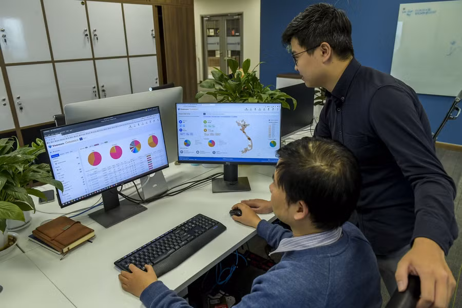 Các chuyên gia của VinBigdata trao đổi về giải mã gene và xây dựng hệ thống phân tích dữ liệu y sinh.