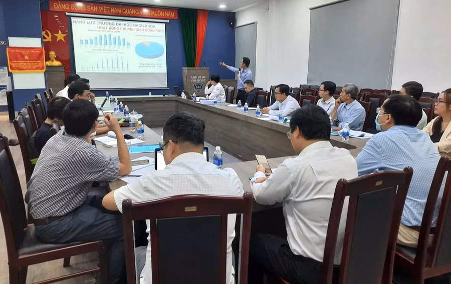 Một hội thảo chuyên sâu của Trường ĐH Bách khoa - ĐHQG TPHCM nhằm nâng cao năng lực hoạt động chuyển giao. Ảnh: ITN Một hội thảo chuyên sâu của Trường ĐH Bách khoa - ĐHQG TPHCM nhằm nâng cao năng lực hoạt động chuyển giao. Ảnh: ITN
