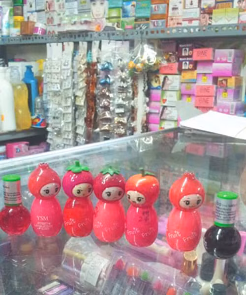Cảnh báo nguy cơ ung thư, vô sinh khi cho trẻ làm đẹp sớm - Ảnh 2