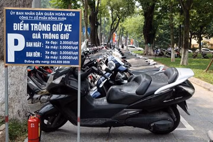 Hà Nội giao công an, bộ đội trông xe ở phố đi bộ khu vực Hồ Gươm