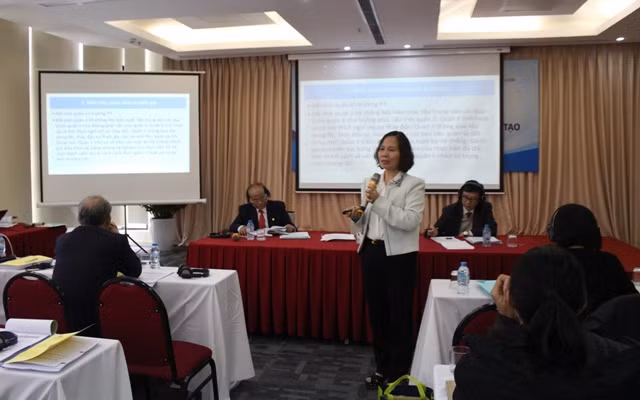 PGS. TS Nguyễn Thúy Hồng, Giám đốc Chương trình ETEP, PGS. TS Nguyễn Thúy Hồng, Giám đốc Chương trình ETEP,