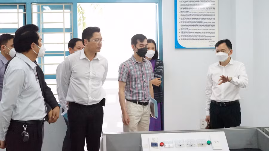 Kiểm tra các phòng học bộ môn của các trường học trên địa bàn Thừa Thiên - Huế.