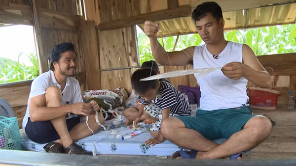 Tốt ti hóa anh hùng cứu mỹ nhân trong Bố ơi Mình đi đâu thế
