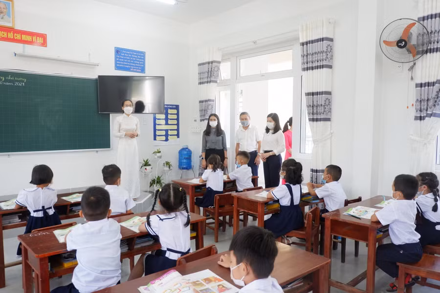 Sở GD&amp;ĐT Đà Nẵng và Phòng GD&amp;ĐT Hòa Vang kiểm tra tình hình dạy học thực tế tại xã Hòa Bắc trong ngày đầu tiên HS khối lớp Một và lớp 9 đến trường học trực tiếp