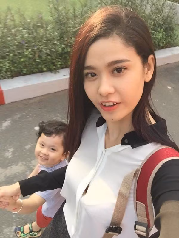 Tình cảm với Tim rạn nứt, Trương Quỳnh Anh mang con trai bỏ đi