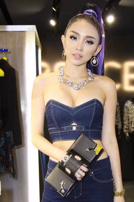 Cung de toc duoi ngua nhung cac my nhan Viet trong lai moi nguoi mot ve - Anh 7