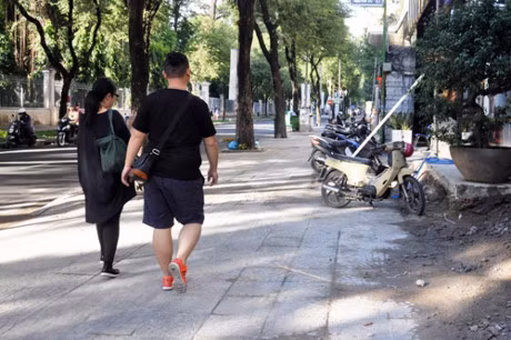 Via he truoc va sau 1 tuan ong Hai lien tuc xuong duong - Anh 17