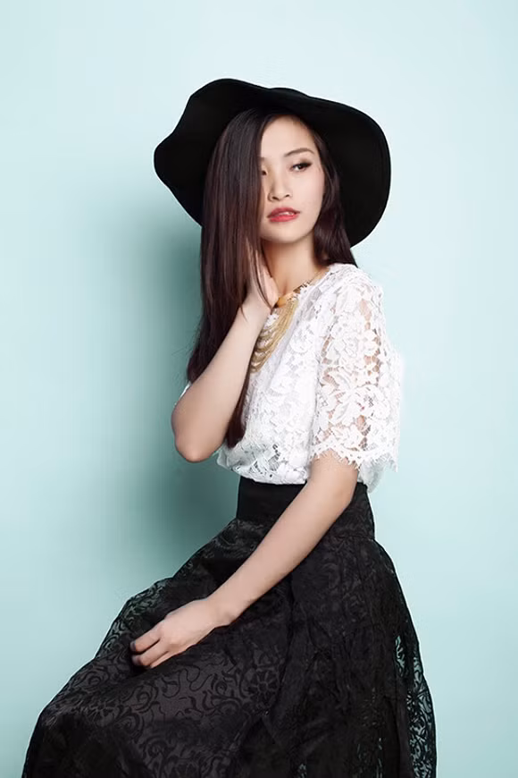 Đông Nhi: 