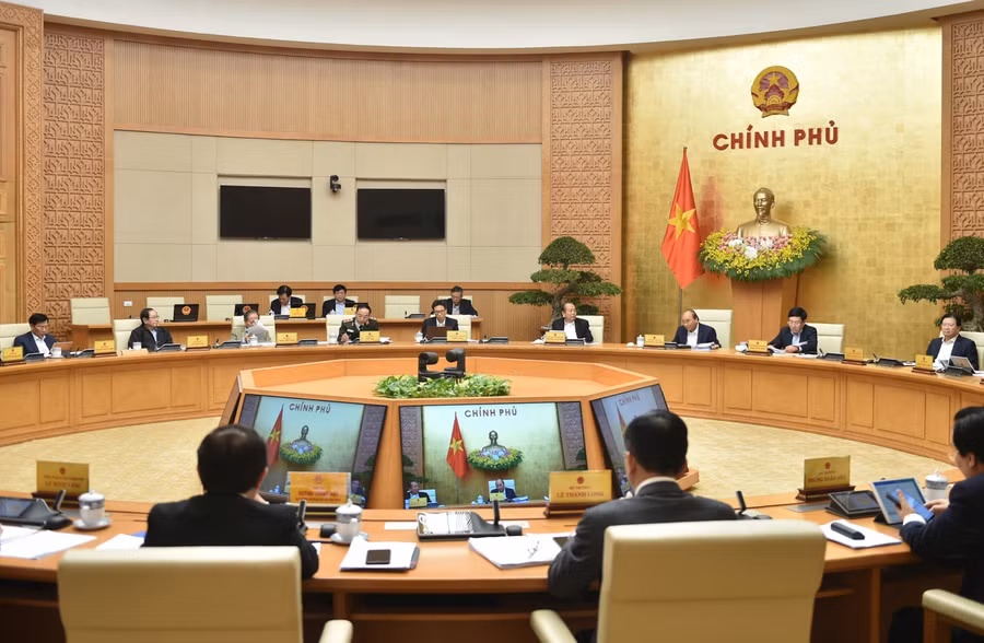 Phiên họp Chính phủ thường kỳ tháng 12/2020 chủ yếu bàn về công tác xây dựng thể chế chính sách, pháp luật. Ảnh: VGP/Quang Hiếu