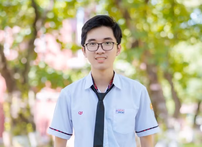 Hồ Việt Đức.