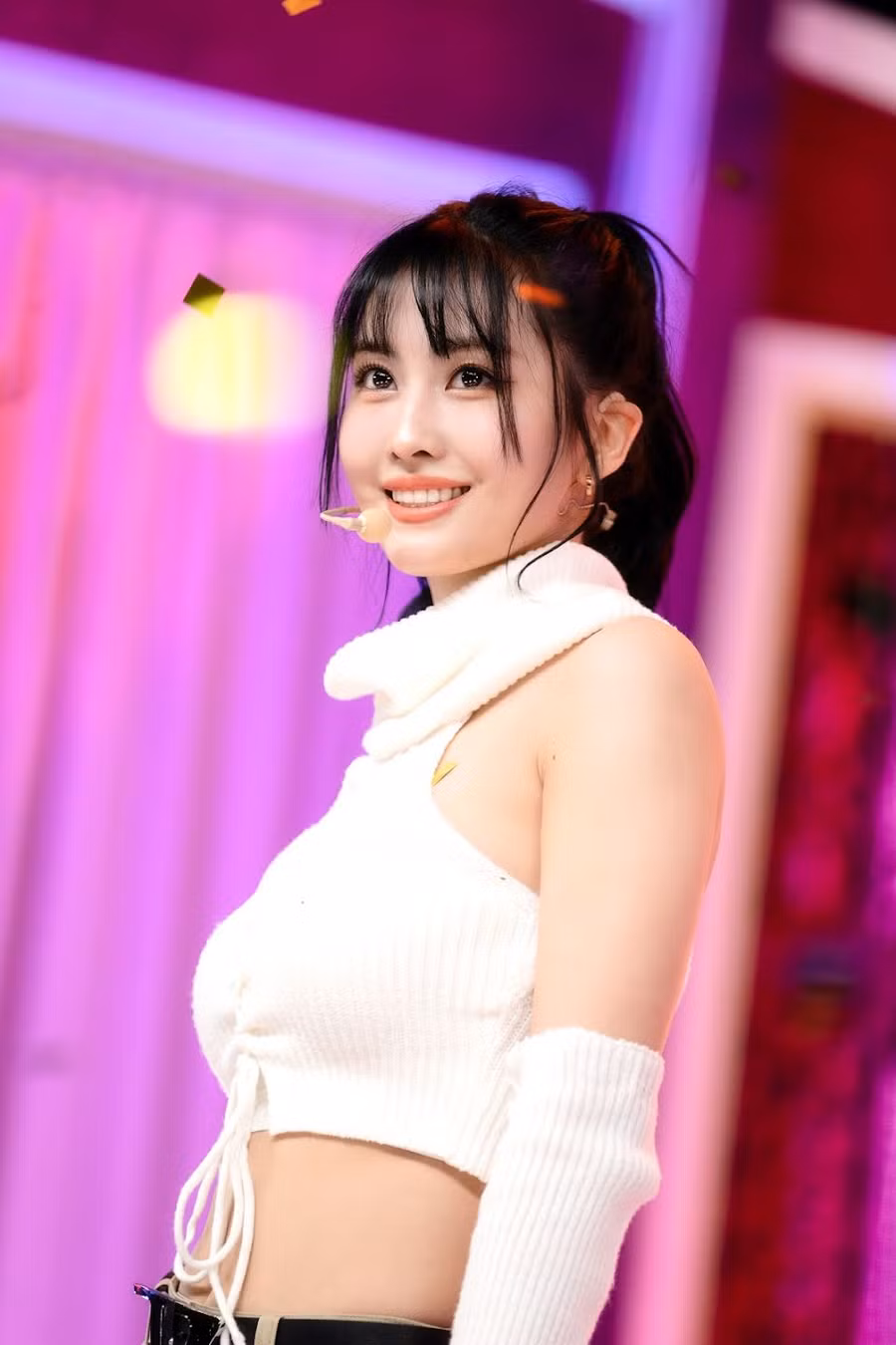 27. Momo (TWICE).