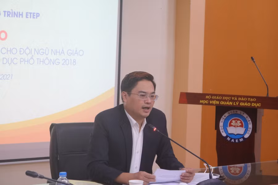 Ông Đặng Văn Huấn, Phó giám đốc Ban Quản lý Chương trình ETEP phát biểu tại hội thảo.