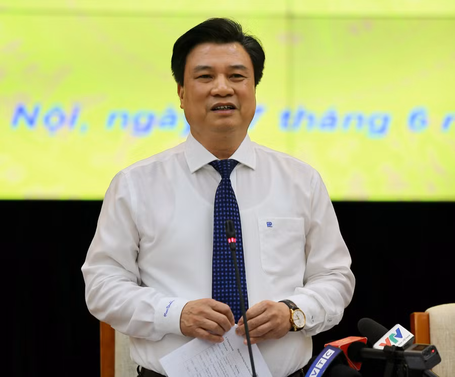 Thứ trưởng Nguyễn Hữu Độ thông tin tại buổi họp báo Thứ trưởng Nguyễn Hữu Độ thông tin tại buổi họp báo