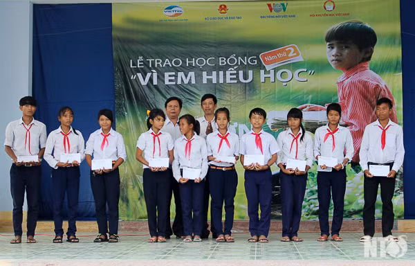 Chấn chỉnh những mặt trái của vận động tài trợ trong giáo dục ảnh 1 Chấn chỉnh những mặt trái của vận động tài trợ trong giáo dục ảnh 1