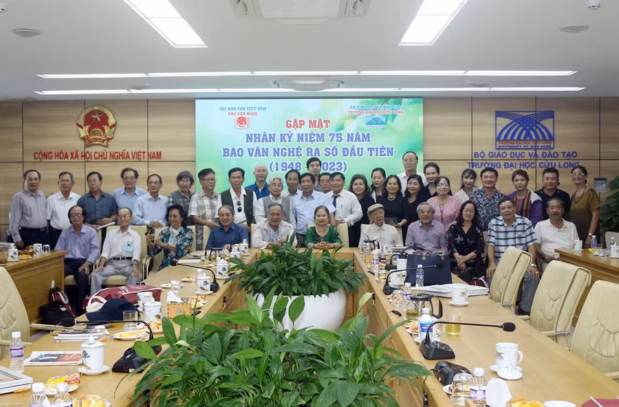 Quang cảnh buổi gặp mặt.