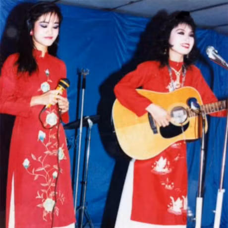 Hong Nhung - Le Quyen: Bi quyet giu gin nhan sac vuot thoi gian cua 2 giong ca hang dau Viet Nam - Anh 1