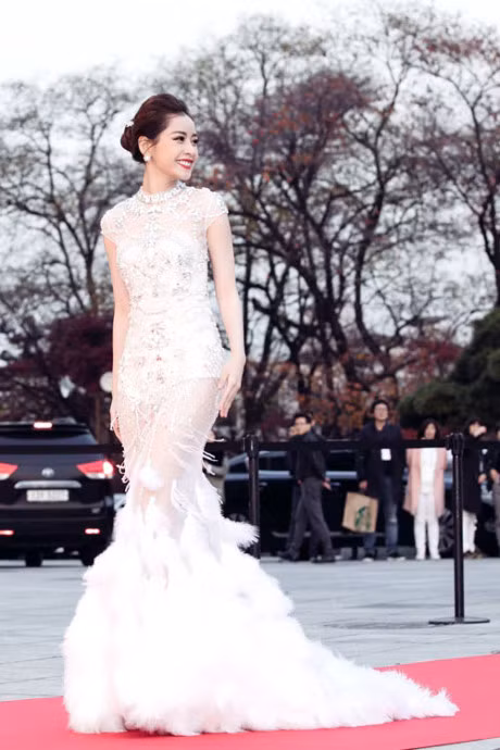 Thu Minh lo vong 2 ngan mo, Le Quyen gia 