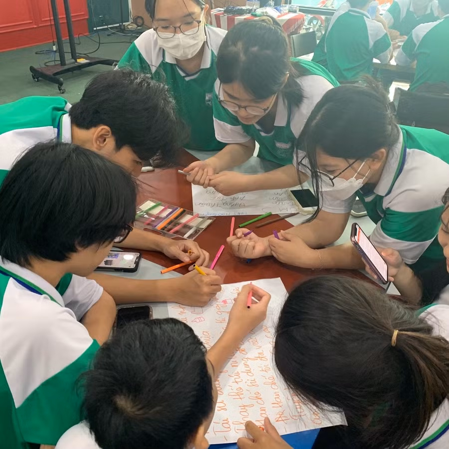 Học sinh Trường THPT Ngô Quyền với dự án học tập trải nghiệm tại Không gian sáng chế, Viện Nghiên cứu và Đào tạo Việt - Anh (ĐH Đà Nẵng)