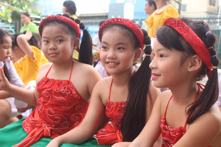 Rạng rỡ nụ cười ngày khai giảng năm học mới